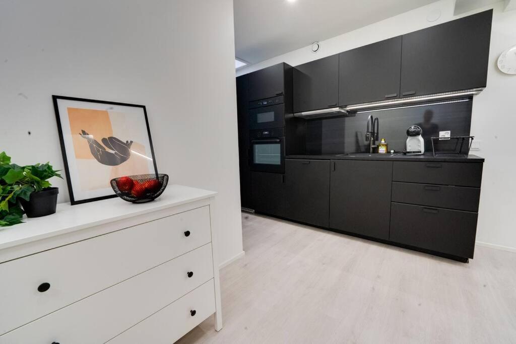 3H,K,P - Keskellae Tamperetta Kaunis Parvekkeellinen Uusittu Kolmio Apartamento Exterior foto