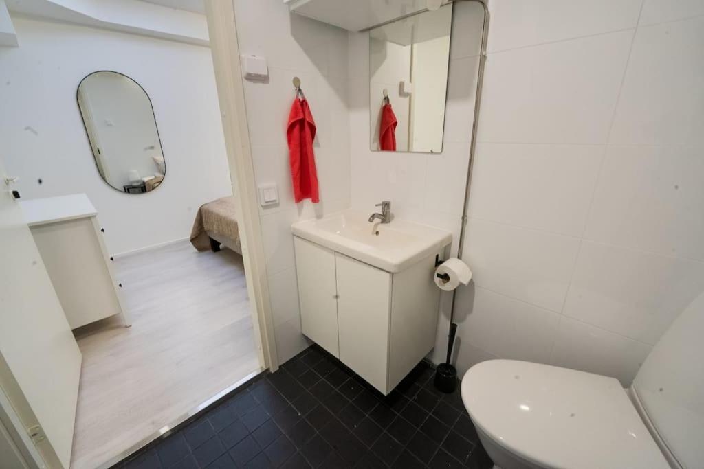 3H,K,P - Keskellae Tamperetta Kaunis Parvekkeellinen Uusittu Kolmio Apartamento Exterior foto