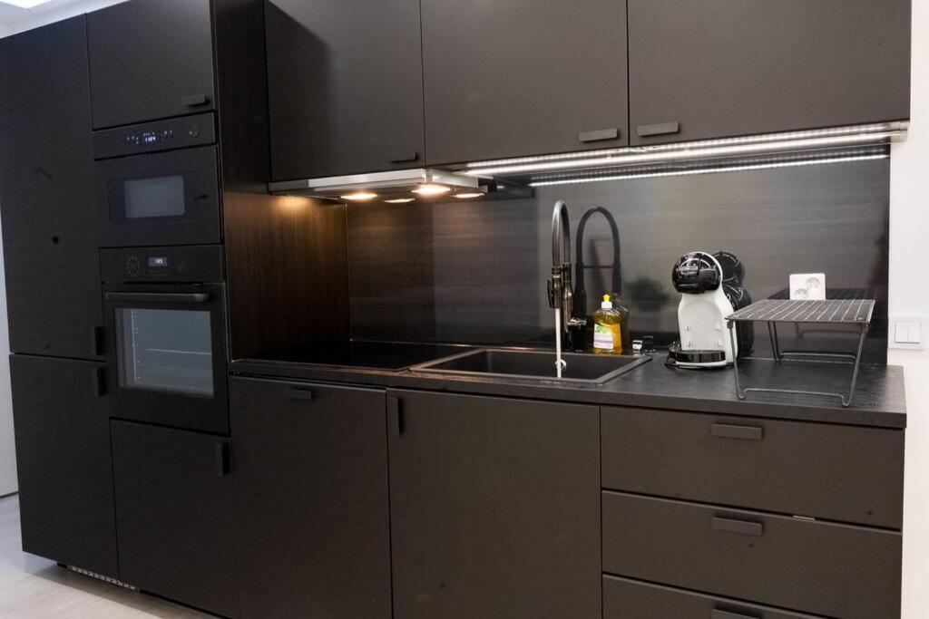 3H,K,P - Keskellae Tamperetta Kaunis Parvekkeellinen Uusittu Kolmio Apartamento Exterior foto
